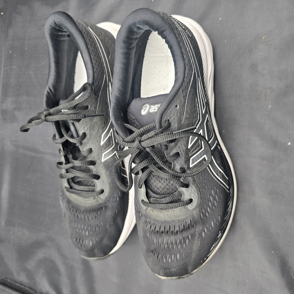 ASICS Black Running Shoes‎ - Picture 4 of 8